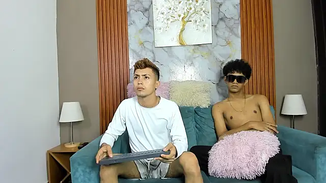 VERY HOT GUYS online show from April 2026 07:28:02 AM