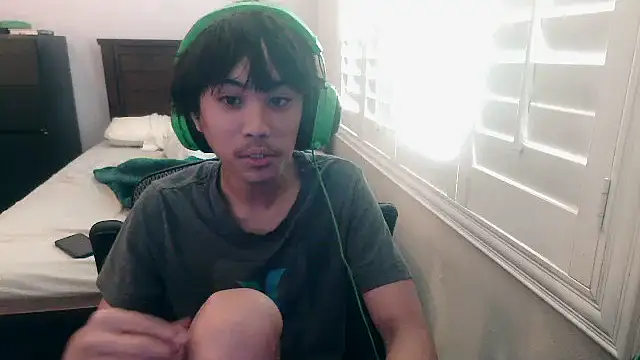 Snapshot of youngasianboy2007 chatting on October 2025 09:48:01 PM youngasianboy2007 online show from October 2025 09:48:01 PM