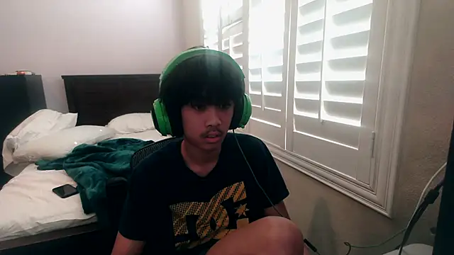 Snapshot of youngasianboy2007 chatting on November 2025 07:58:01 PM youngasianboy2007 online show from November 2025 07:58:01 PM