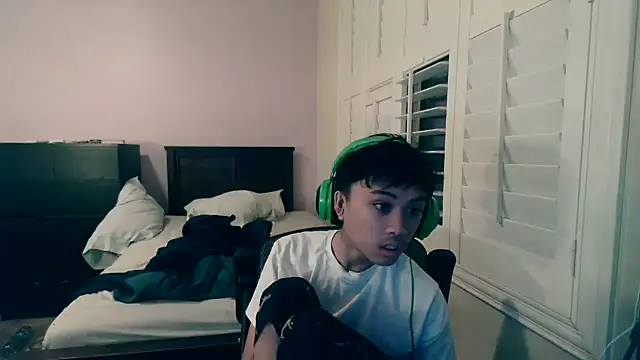 Snapshot of youngasianboy2007 chatting on February 2026 08:29:02 AM youngasianboy2007 online show from February 2026 08:29:02 AM