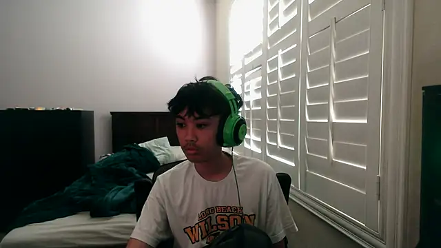 Snapshot of youngasianboy2007 chatting on February 2026 07:15:01 PM youngasianboy2007 online show from February 2026 07:15:01 PM