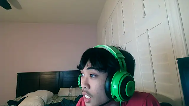 Snapshot of youngasianboy2007 chatting on April 2026 05:48:02 AM youngasianboy2007 online show from April 2026 05:48:02 AM