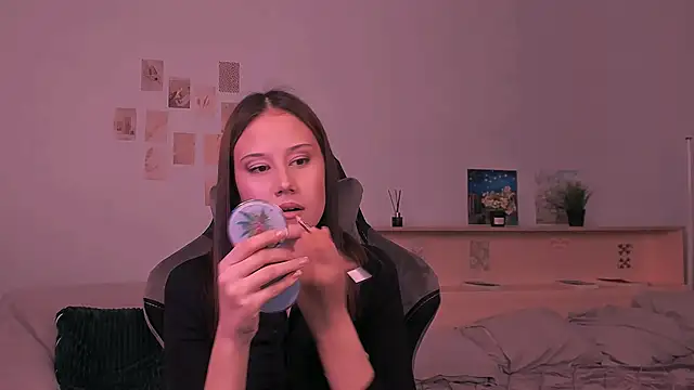 adelle046 online show from October 2025 12:59:02 PM