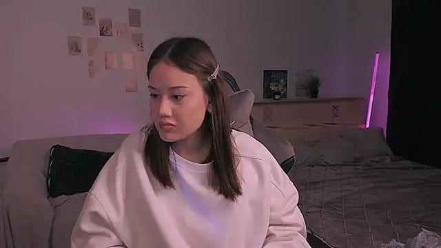 adelle046 online show from October 2025 11:01:01 AM