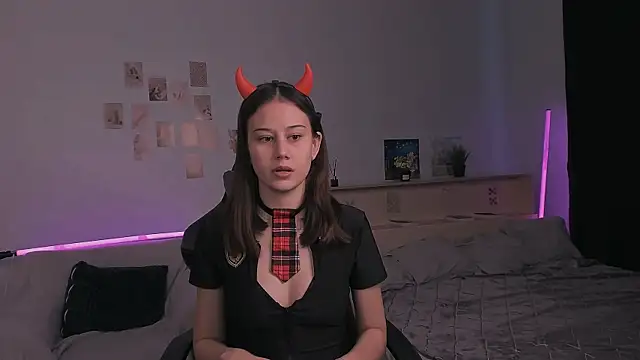 adelle046 online show from October 2025 10:49:02 AM