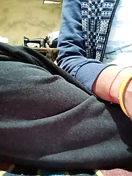 Snapshot of LOVE-VIKA chatting on November 2025 08:35:01 AM LOVE-VIKA online show from November 2025 08:35:01 AM