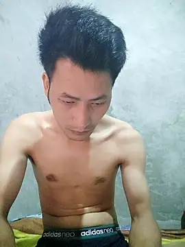 Snapshot of Uh-em95 chatting on October 2025 03:27:01 AM Uh-em95 online show from October 2025 03:27:01 AM