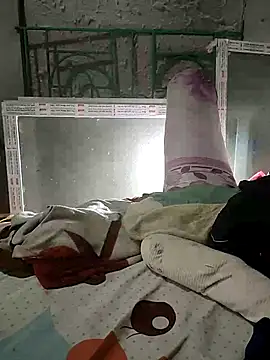 Snapshot of Uh-em95 chatting on November 2025 07:19:01 PM Uh-em95 online show from November 2025 07:19:01 PM