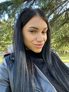 Snapshot of ilariea_girl chatting on October 2025 02:14:01 PM ilariea girl online show from October 2025 02:14:01 PM