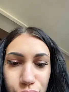 Snapshot of ilariea_girl chatting on October 2025 07:20:02 AM ilariea girl online show from October 2025 07:20:02 AM