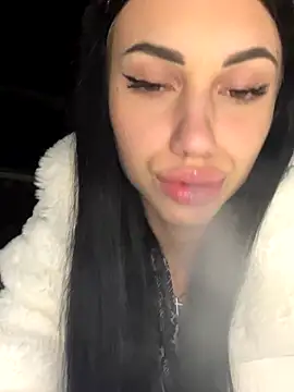 Snapshot of ilariea_girl chatting on October 2025 08:31:01 PM ilariea girl online show from October 2025 08:31:01 PM