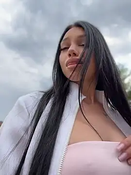 ilariea girl online show from June 2026 12:51:02 PM