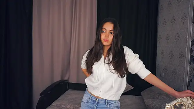 Snapshot of ChinLamont chatting on November 2025 09:30:02 AM ChinLamont online show from November 2025 09:30:02 AM