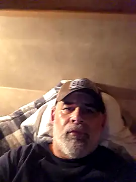 Snapshot of DeeBestEver chatting on November 2025 06:50:01 AM DeeBestEver online show from November 2025 06:50:01 AM