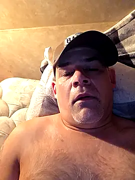 Snapshot of DeeBestEver chatting on December 2025 06:59:02 PM DeeBestEver online show from December 2025 06:59:02 PM