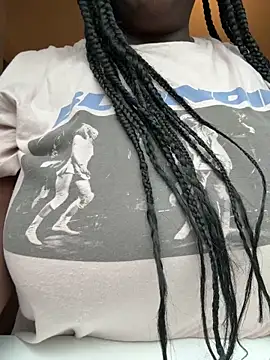 Snapshot of nanaisbackk chatting on November 2025 01:33:02 PM nanaisbackk online show from November 2025 01:33:02 PM