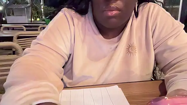 Snapshot of nanaisbackk chatting on December 2025 04:34:02 PM nanaisbackk online show from December 2025 04:34:02 PM