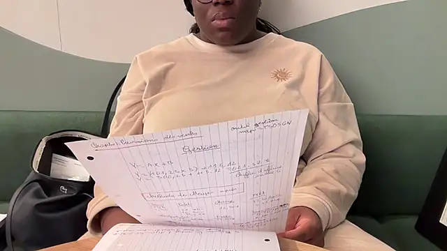 Snapshot of nanaisbackk chatting on December 2025 07:35:01 AM nanaisbackk online show from December 2025 07:35:01 AM