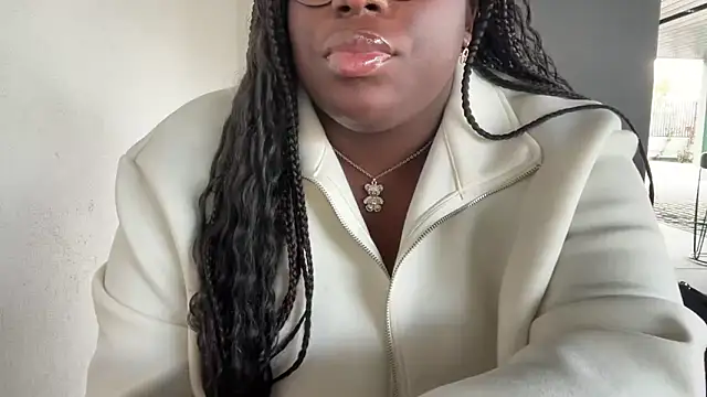 Snapshot of nanaisbackk chatting on December 2025 09:59:01 AM nanaisbackk online show from December 2025 09:59:01 AM