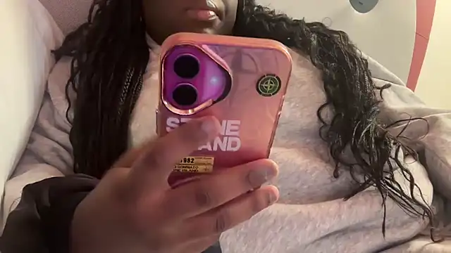 Snapshot of nanaisbackk chatting on December 2025 10:01:01 AM nanaisbackk online show from December 2025 10:01:01 AM