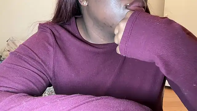 Snapshot of nanaisbackk chatting on February 2026 11:03:01 AM nanaisbackk online show from February 2026 11:03:01 AM