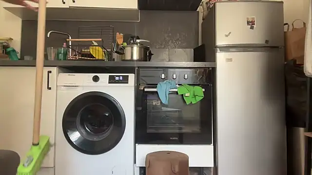 Snapshot of nanaisbackk chatting on March 2026 08:20:02 AM nanaisbackk online show from March 2026 08:20:02 AM