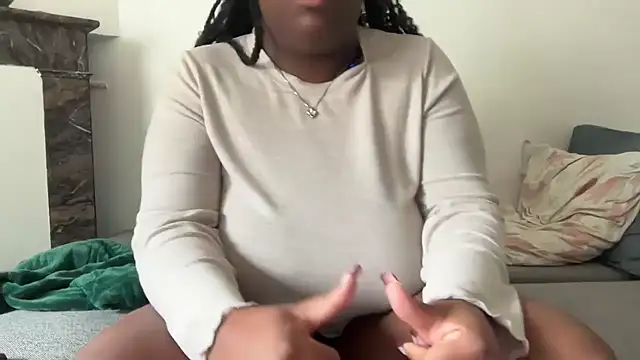 Snapshot of nanaisbackk chatting on March 2026 12:13:01 PM nanaisbackk online show from March 2026 12:13:01 PM