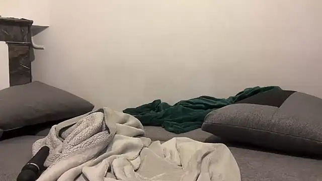 Snapshot of nanaisbackk chatting on March 2026 07:39:02 PM nanaisbackk online show from March 2026 07:39:02 PM