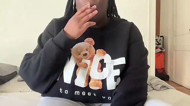 Snapshot of nanaisbackk chatting on April 2026 09:32:02 AM nanaisbackk online show from April 2026 09:32:02 AM