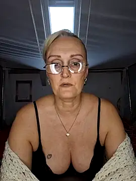 Jenny Blum online show from November 2025 11:54:02 AM