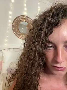 Martyca Beee online show from April 2026 04:38:01 PM