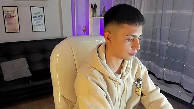 Snapshot of Nyko_ds chatting on November 2025 04:03:02 AM Nyko ds online show from November 2025 04:03:02 AM