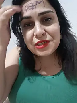 aydannn01 online show from October 2025 08:29:02 PM