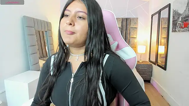 AnnaSwift  online show from December 2025 04:18:02 AM