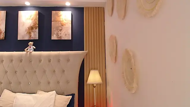 Snapshot of GloryShine chatting on February 2026 12:34:02 PM GloryShine online show from February 2026 12:34:02 PM