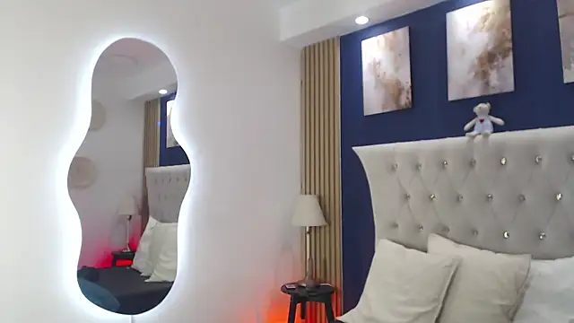 Snapshot of GloryShine chatting on February 2026 12:26:01 PM GloryShine online show from February 2026 12:26:01 PM