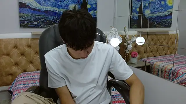 StiwenTwink online show from December 2025 03:32:02 PM