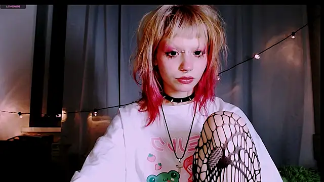 Snapshot of Pink_K1tty chatting on October 2025 12:55:01 AM Pink K1tty online show from October 2025 12:55:01 AM