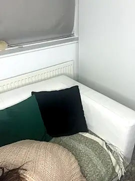 Snapshot of LolaReaX chatting on October 2025 07:11:01 AM LolaReaX online show from October 2025 07:11:01 AM