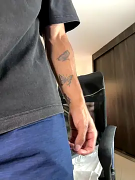 DanteeStone online show from October 2025 03:43:01 PM