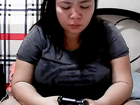 Snapshot of HornyPussie69 chatting on April 2026 12:11:02 AM HornyPussie69 online show from April 2026 12:11:02 AM