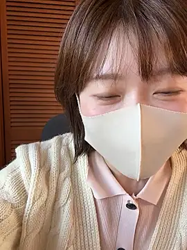 momo yuipu online show from November 2025 11:26:01 PM