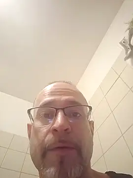 Curious9884 online show from February 2026 10:46:01 AM