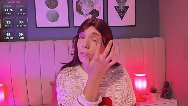 DaimondPink online show from November 2025 12:16:01 PM