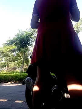 Snapshot of Zun_121 chatting on October 2025 12:57:01 AM Zun 121 online show from October 2025 12:57:01 AM