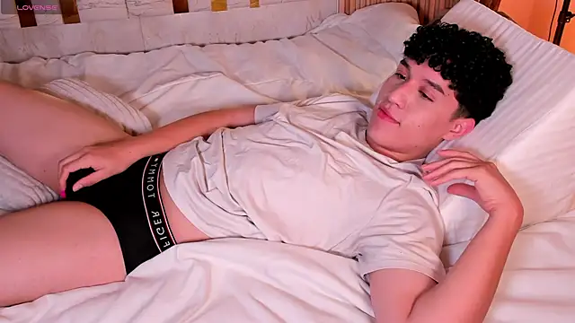 kai zareck online show from November 2025 12:05:01 PM