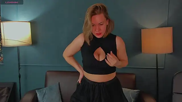 AriaEven online show from March 2026 03:00:02 AM