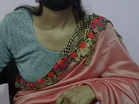 Laila Cute online show from January 2026 01:49:01 PM