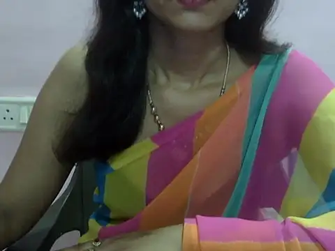 Laila Cute online show from May 2026 03:19:02 PM