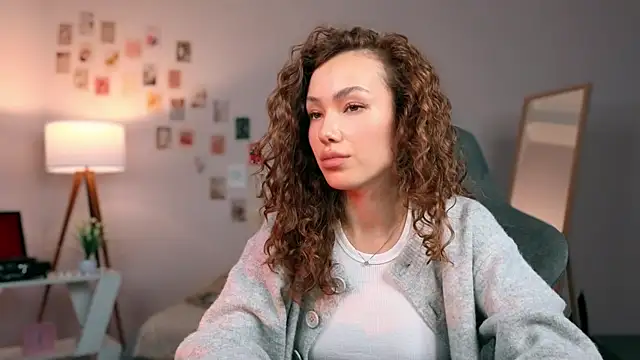 branchwithflowerss online show from October 2025 01:06:02 PM